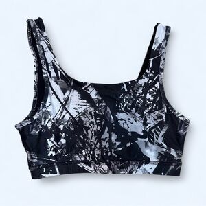 Mondetta Abstract Criss Cross Back Sports Bra in Black/Gray/White - XS/SMALL